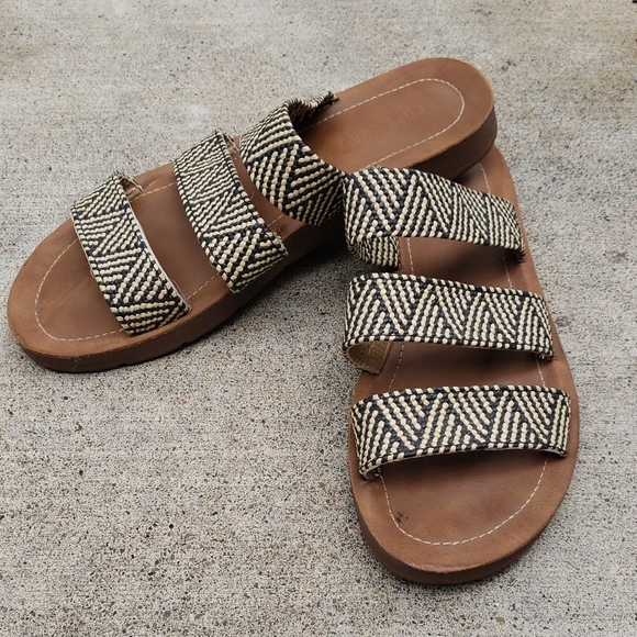 Black and Tan Women's Sandals - Picture 1 of 4